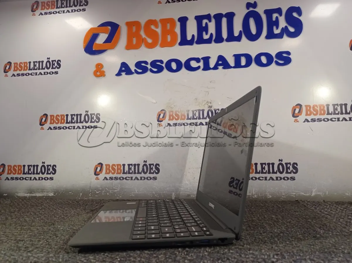 LOTE 339 - 01 - NOTEBOOK INTEL CORE I3 4GB RAM HD 120GB SSD (NO ESTADO, NÃO SABEMOS SE FUNCIONA. LEILÃO NÃO TEM GARANTIA E NEM DEVOLUÇÃO, SUJEITO A POSSÍVEIS AVARIAS VISÍVEIS/OCULTAS E/OU AUSÊNCIA DE COMPONENTES)