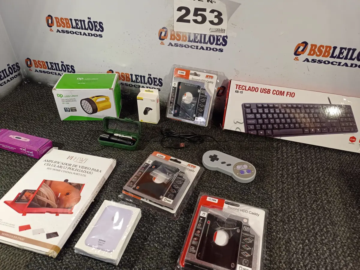 LOTE 253 - 10 - ITENS DE TECNOLOGIA DIVERSOS (NO ESTADO, NÃO SABEMOS SE FUNCIONA. LEILÃO NÃO TEM GARANTIA E NEM DEVOLUÇÃO, SUJEITO A POSSÍVEIS AVARIAS VISÍVEIS/OCULTAS E/OU AUSÊNCIA DE COMPONENTES)