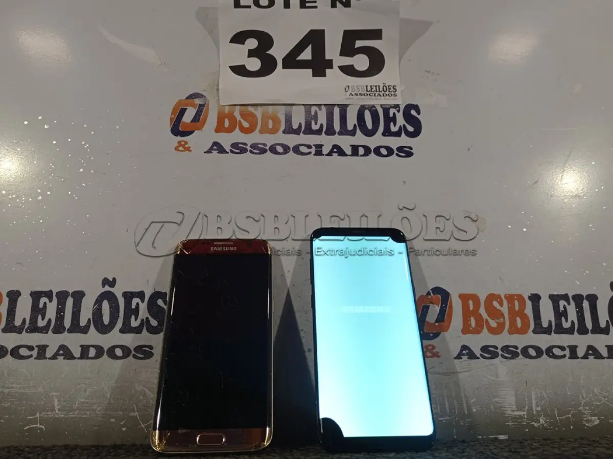 LOTE 345 - 02 – APARELHOS CELULARES DIVERSOS (NO ESTADO, NÃO SABEMOS SE FUNCIONA. LEILÃO NÃO TEM GARANTIA E NEM DEVOLUÇÃO, SUJEITO A POSSÍVEIS AVARIAS VISÍVEIS/OCULTAS E/OU AUSÊNCIA DE COMPONENTES)