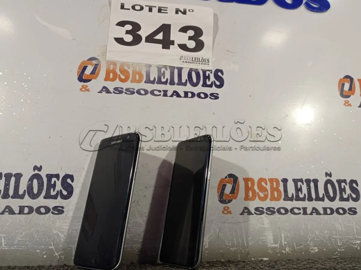 LOTE 343 - 02 – APARELHOS CELULARES DIVERSOS (NO ESTADO, NÃO SABEMOS SE FUNCIONA. LEILÃO NÃO TEM GARANTIA E NEM DEVOLUÇÃO, SUJEITO A POSSÍVEIS AVARIAS VISÍVEIS/OCULTAS E/OU AUSÊNCIA DE COMPONENTES)
