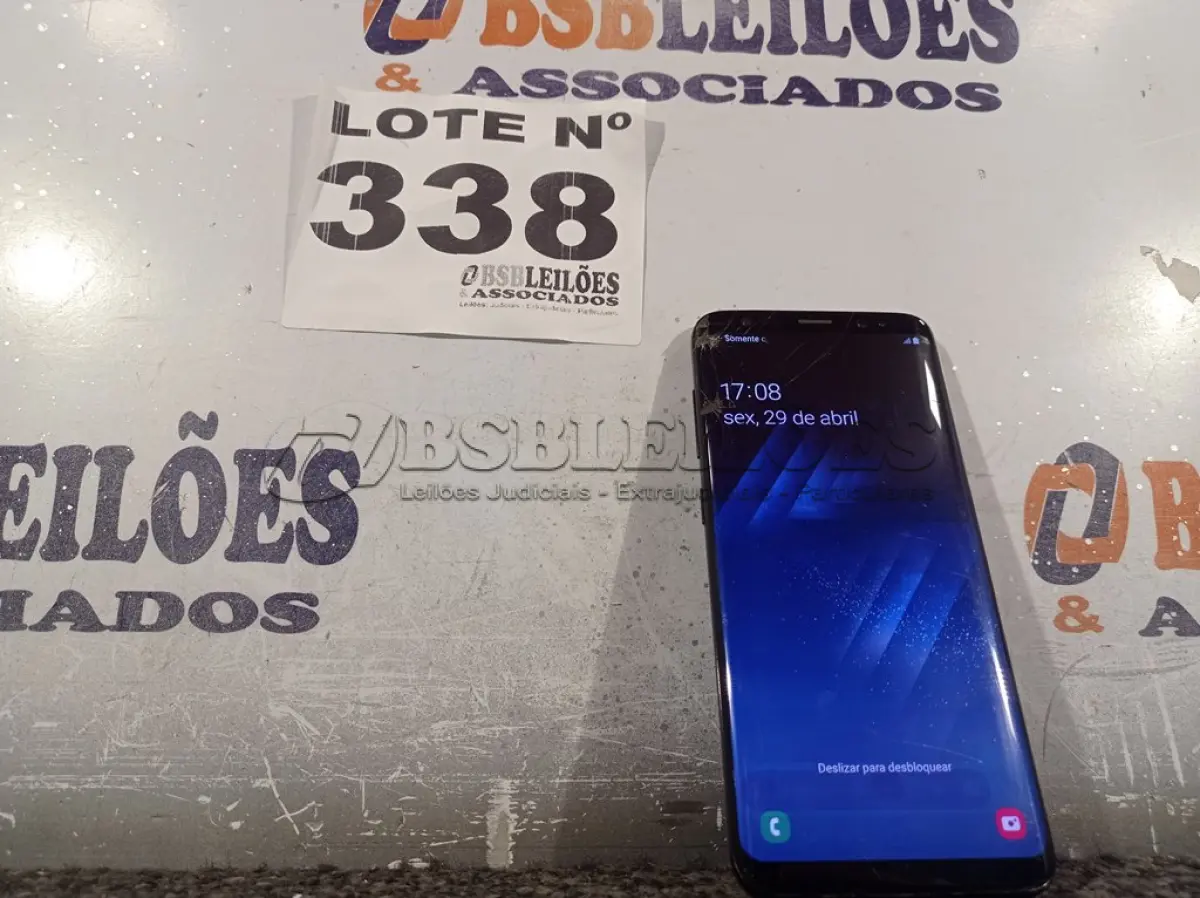 LOTE 338 - 01 – CELULAR SAMSUNG GALAXY S8 (NO ESTADO, NÃO SABEMOS SE FUNCIONA. LEILÃO NÃO TEM GARANTIA E NEM DEVOLUÇÃO, SUJEITO A POSSÍVEIS AVARIAS VISÍVEIS/OCULTAS E/OU AUSÊNCIA DE COMPONENTES)