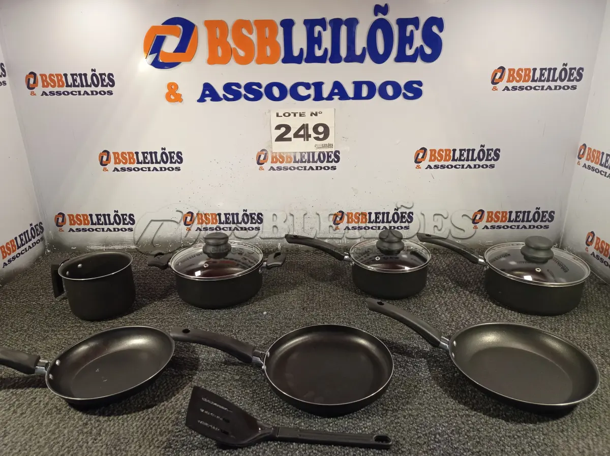 LOTE 249 - 01 - CONJUNTO DE PANELAS 07 PEÇAS ANTIADERENTE (NO ESTADO, NÃO SABEMOS SE FUNCIONA. LEILÃO NÃO TEM GARANTIA E NEM DEVOLUÇÃO, SUJEITO A POSSÍVEIS AVARIAS VISÍVEIS/OCULTAS E/OU AUSÊNCIA DE COMPONENTES)