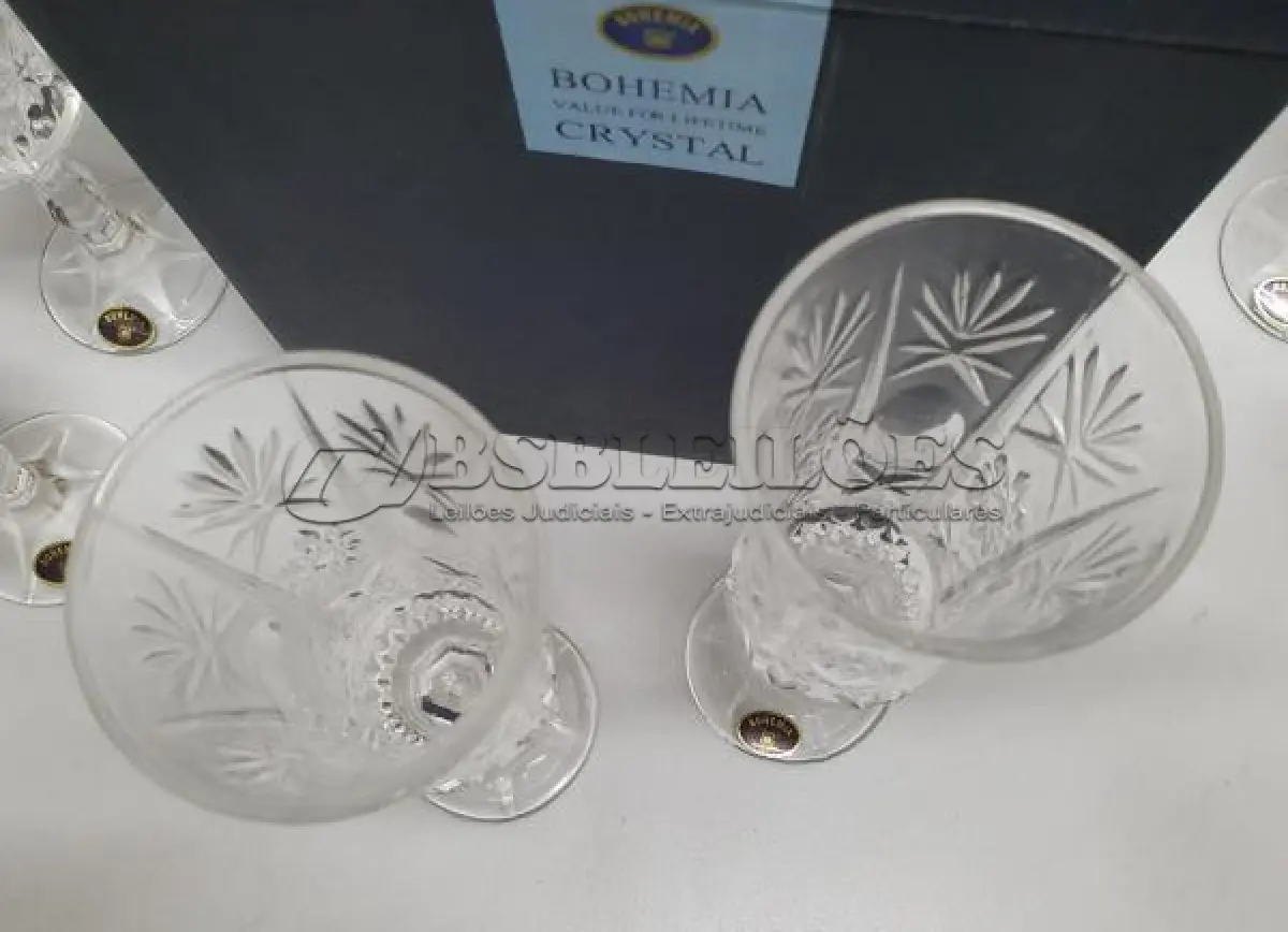 LOTE 083 - 6 TAÇAS BOHEMIA. MEDIDAS DAS TAÇAS 21 CM ALT X 6, DIÂMETRO SEM USO(NO ESTADO)