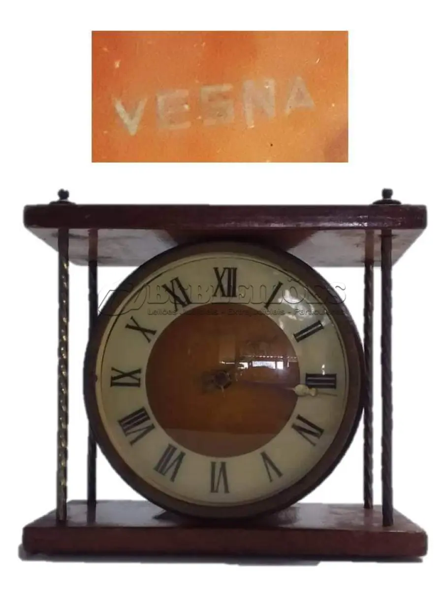 LOTE 155 - RELÓGIO DE MESA VESNA - IMPORTADO DE USSR, TAMANHO, 10/20 CM (NO ESTADO)