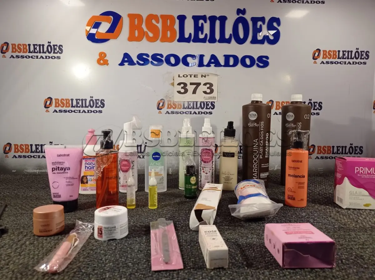 LOTE 373 - 25 - COSMÉTICOS DIVERSOS (NO ESTADO, NÃO SABEMOS SE FUNCIONA. LEILÃO NÃO TEM GARANTIA E NEM DEVOLUÇÃO, SUJEITO A POSSÍVEIS AVARIAS VISÍVEIS/OCULTAS E/OU AUSÊNCIA DE COMPONENTES)