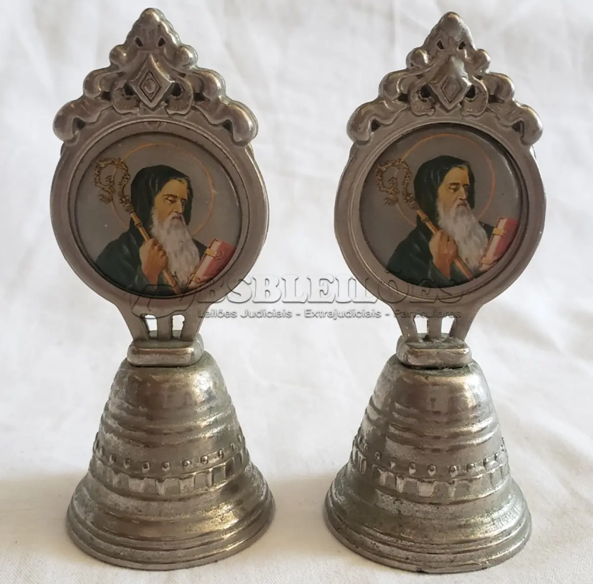 LOTE 074 - DUAS SINETAS ANTIGAS RELIGIOSA, MAIOR COMPRIMENTO: 9CM.(NO ESTADO)