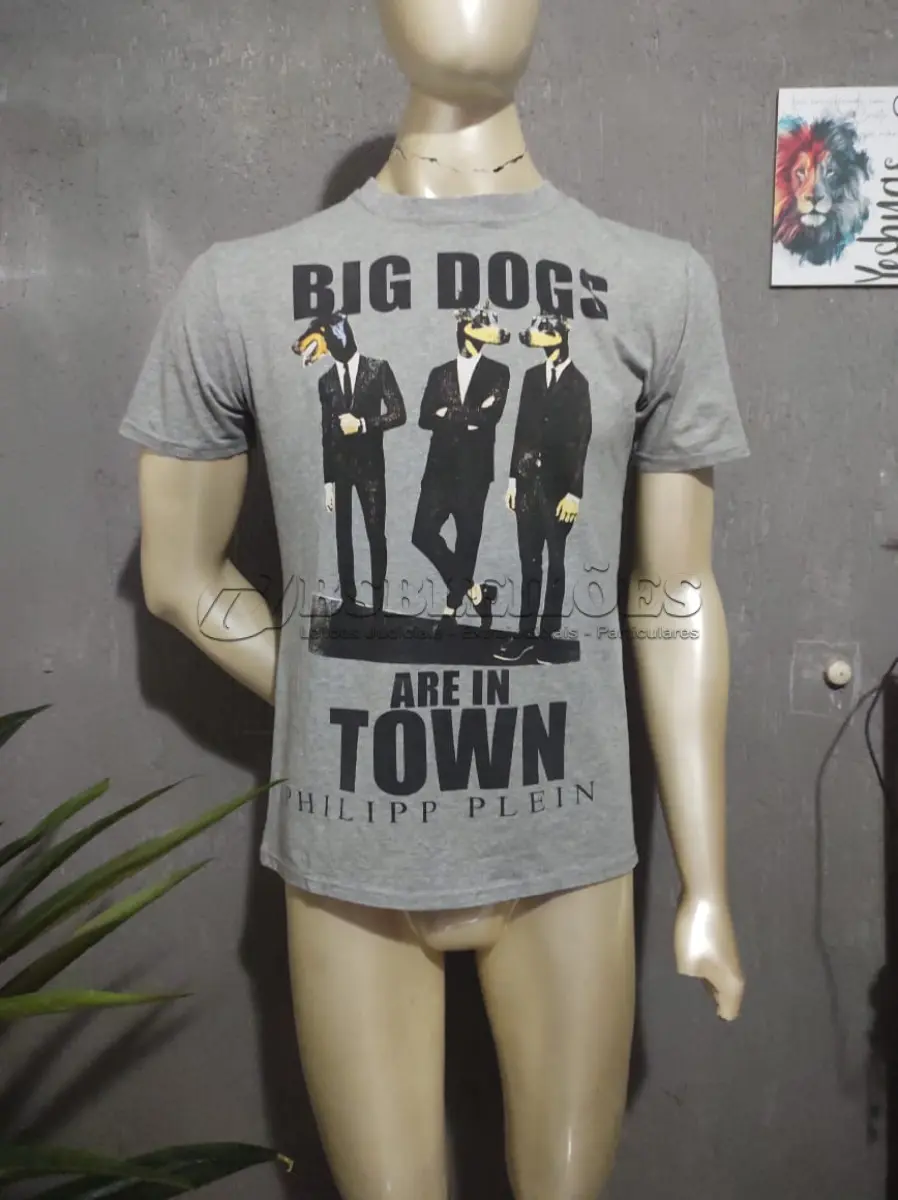 LOTE 232 - CAMISA PHILIPP PLEIN ORIGINAL NOVA SEM USO NO MERCADO CUSTA R$2000,00 (NO ESTADO)