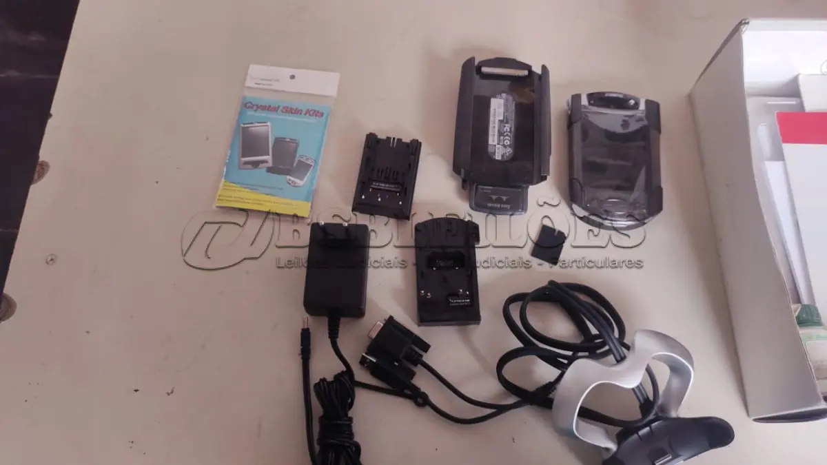 LOTE 427 - 02 IPAQ MARCA COMPAQ COM ACESSÓRIOS (NO ESTADO)