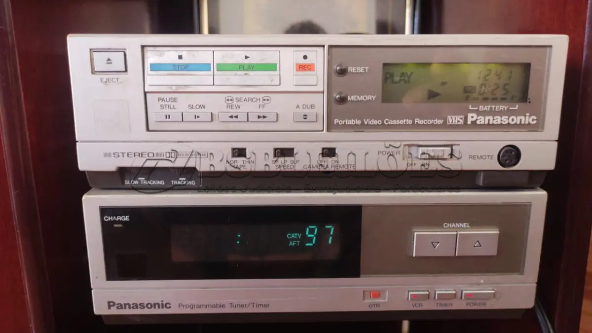 LOTE 344 - VÍDEO CASSETE PANASONIC PV-8.000  STEREO  FUNCIONANDO PERFEITAMENTE (NO ESTADO)
