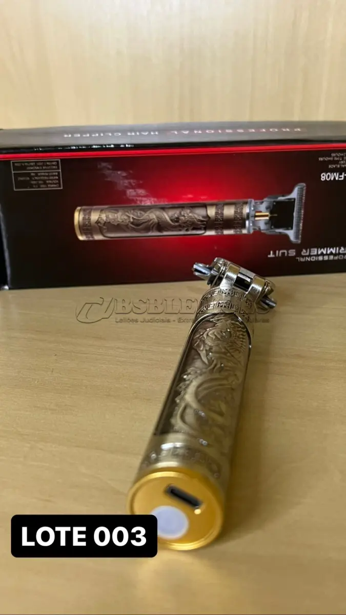 LOTE 003 - 01 TRIMMER ELÉTRICO PARA CABELO E BARBA(NO ESTADO)