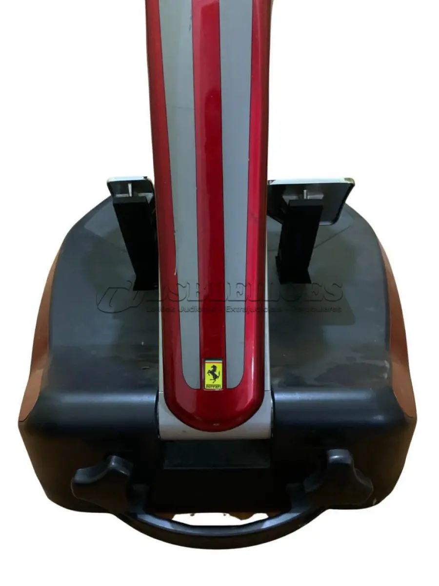 LOTE 309 - VOLANTE FERRARI WIRELESS GT COCKPIT 430 SCUDERIA USADO A TEMPOS FOI GUARDADO NUNCA MAIS USADO (NO ESTADO)