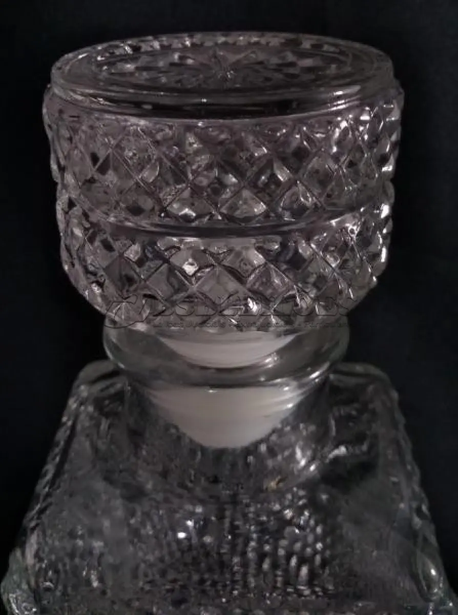 LOTE 194 - CONJUNTO PARRA WHISKY FRANCÊS, (NO ESTADO)