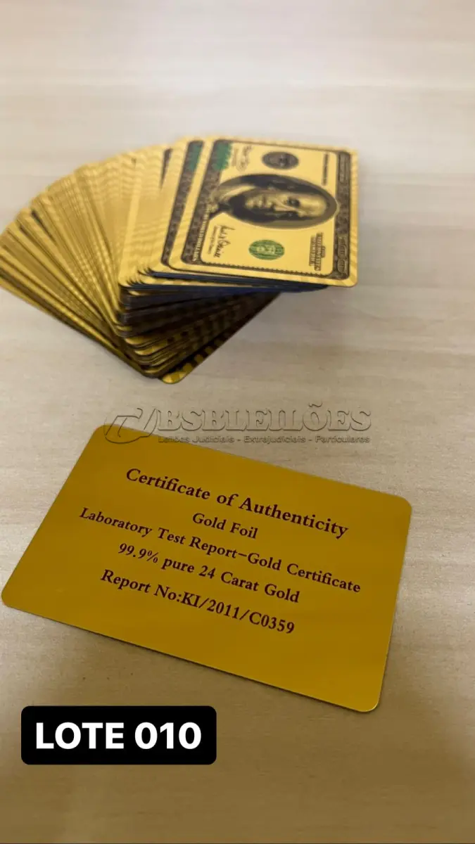 LOTE 010 - 01 BARALHO DOURADO ESPELHADO DOLLAR GOLD(NO ESTADO)