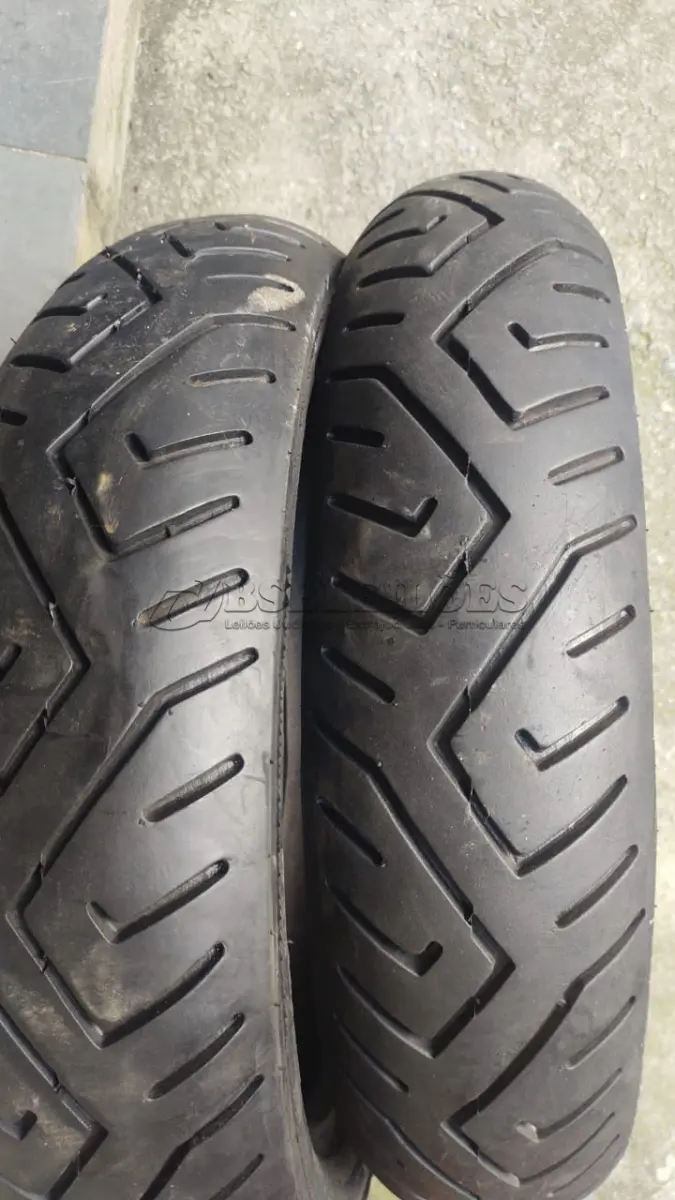 LOTE 367 - DOIS PNEUS DE  MOTO 130/70.17 MC (NO ESTADO)