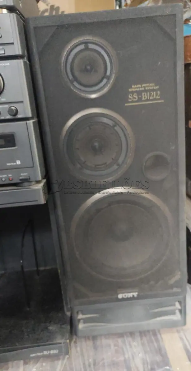 LOTE 434 - SIM SONY MUITO BEM CONSERVADO POR TER FICADO MUITO TEMPO PARADO PRECISA DE MANUTENÇÃO (NO ESTADO)