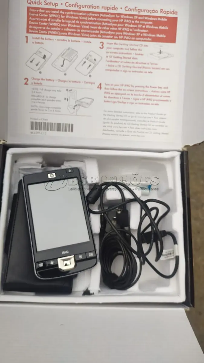 LOTE 431 - LOTE COM 1 HP IPAQ 210,1 GPS,1 CARREGADOR DE PILHAS E U1 EDITOR DE VÍDEO (NO ESTADO)