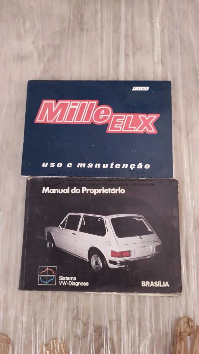LOTE 608 - MANUAL DO PROPRIETÁRIO BRASÍLIA 1975 + BRINDE (NO ESTADO)