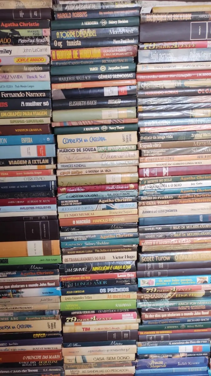 LOTE 619 - RARA COLEÇÃO LIVROS CÍRCULO DO LIVRO COM 530 LIVROS RAROS DE ACHAR (NO ESTADO)