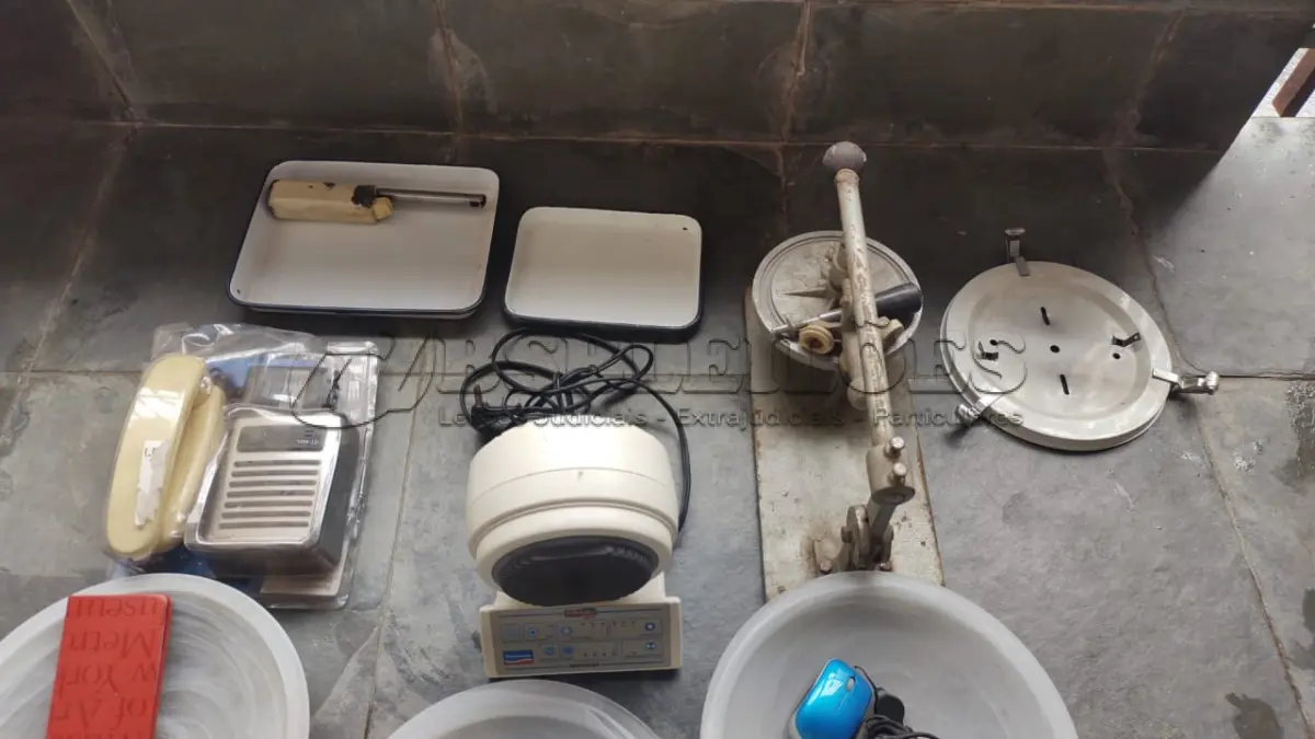 LOTE 436 - LOTE COM DIVERSOS ITENS (NO ESTADO)