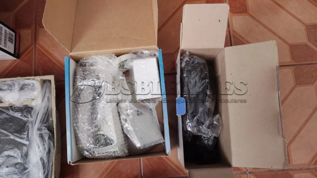 LOTE 502 - LOTE TELEFONES NAS CAIXAS COMPLETOS ALGUNS NOVOS (NO ESTADO)