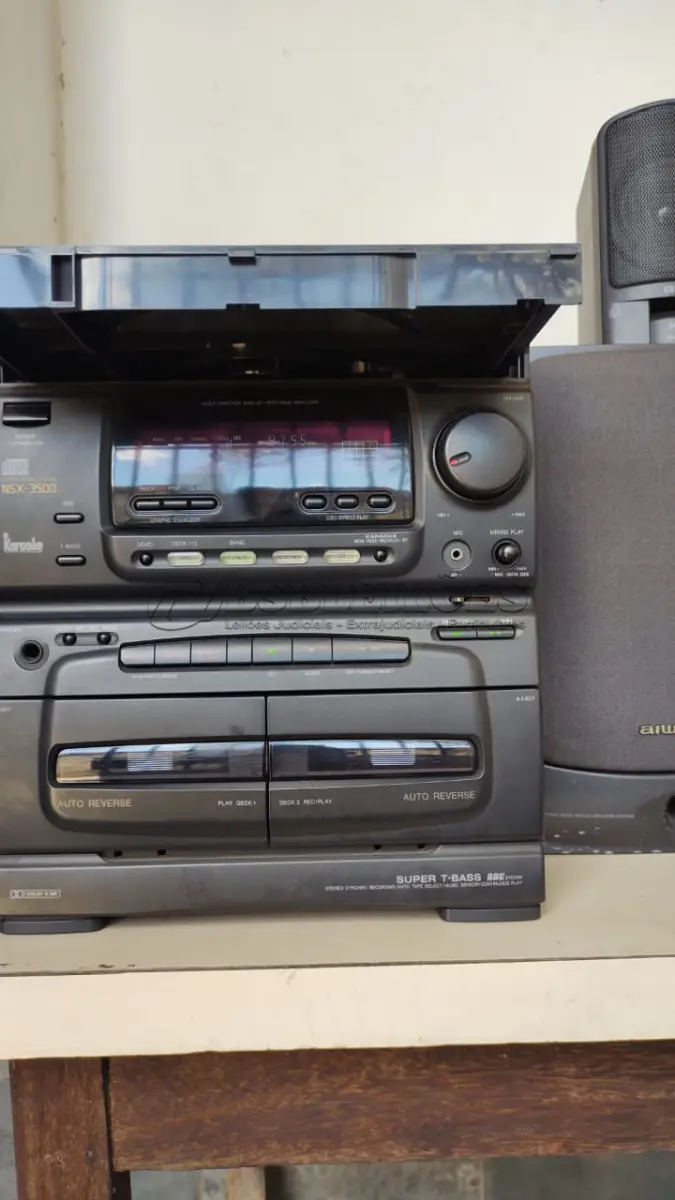 LOTE 507 - SOM AIWA LIGANDO SEM TESTES TAMPA DO CD NÃO FECHA (NO ESTADO)