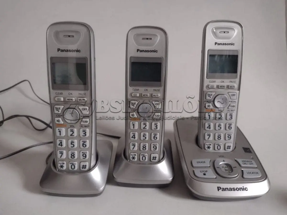 LOTE 532 - TELEFONE SEM FIO PANASONIC COM MAIS DOIS  APARELHOS RAMAL FUNCIONANDO PERFEITAMENTE (NO ESTADO)