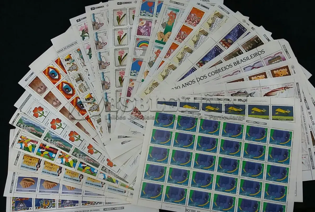 LOTE 622 - LOTE COM COLEÇÕES DE SELOS SÃO 61 CARTELAS COMPLETAS COM SELOS EM ÓTIMOS ESTADO (NO ESTADO)