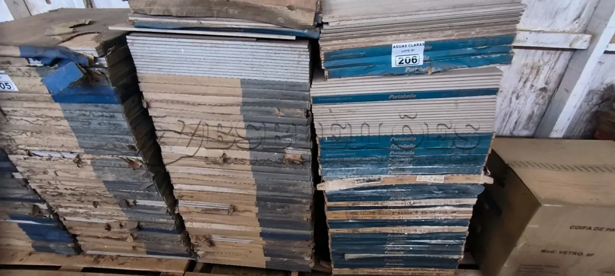 LOTE 206 - 68 CAIXAS DE PISO PORTOBELLO TICIANO GRIGIO 60CM X 60CM (NO ESTADO)