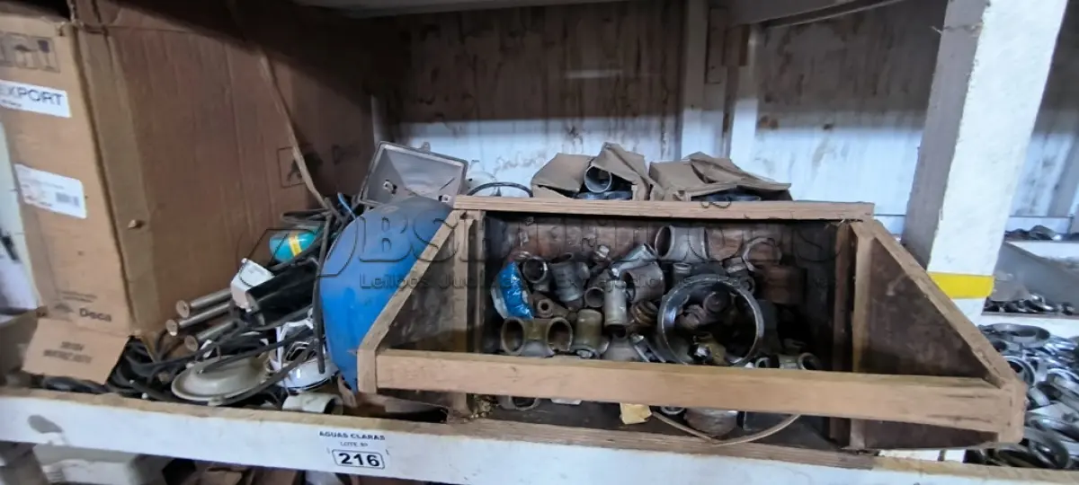 LOTE 216 - 01 LOTE COM MOTOR ELÉTRICO PARA PORTÃO, LUVAS PARA CONDOLENTES, E ANÉIS DE VEDAÇÃO (NO ESTADO)