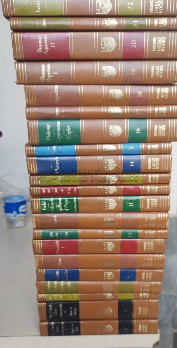 LOTE 642 - COLEÇÃO LIVROS GREAT BOOKS OF THE WESTERN WORLD - 54 VOLUMES (NO ESTADO)