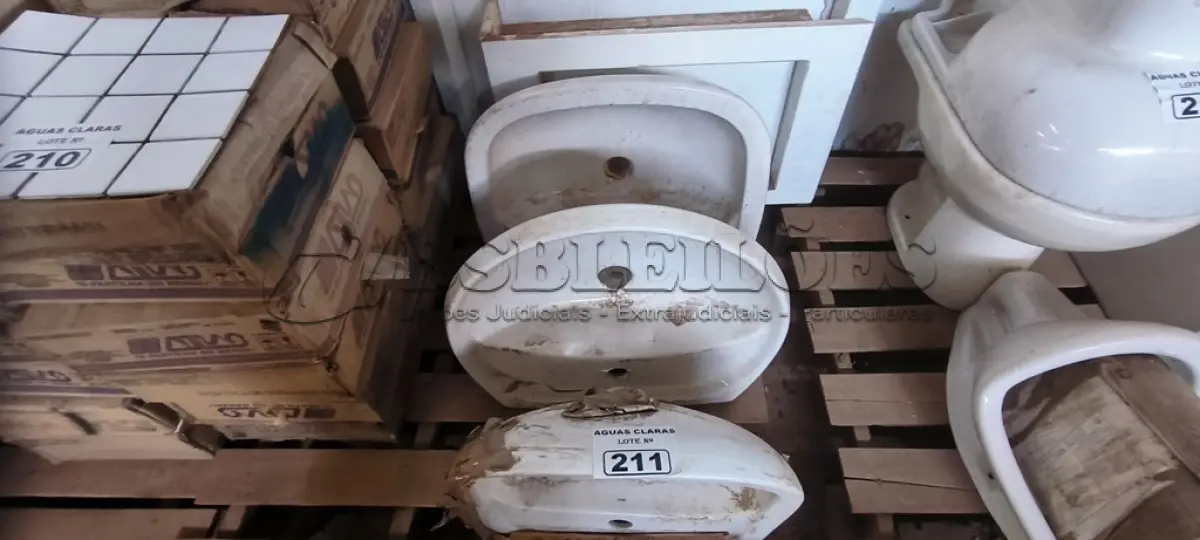 LOTE 211 - 04 PIAS PARA LAVATÓRIO (NO ESTADO)