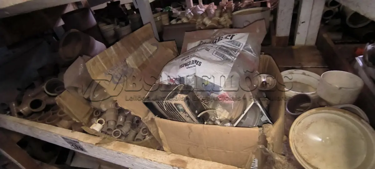 LOTE 179 - 01 LOTE COM JUNÇÃO PARA ÁGUA DIVERSOS TAMANHOS (NO ESTADO)
