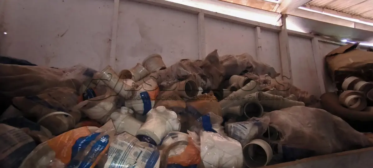 LOTE 103 - 01 LOTE COM CAIXAS SIFONADAS, JUNÇÕES (NO ESTADO)