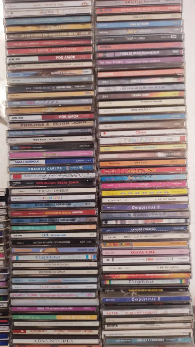 LOTE 631 - LOTE COM 424 CDS RAROS TRILHA SONORA DE NOVELAS RAROS ENTRE OUTROS (NO ESTADO)