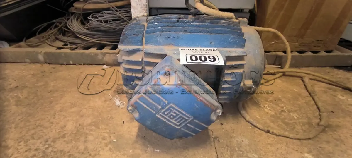 LOTE 009 - 01 MOTOR ELÉTRICO MARCA WEG SEM IDENTIFICAÇÃO (NO ESTADO)