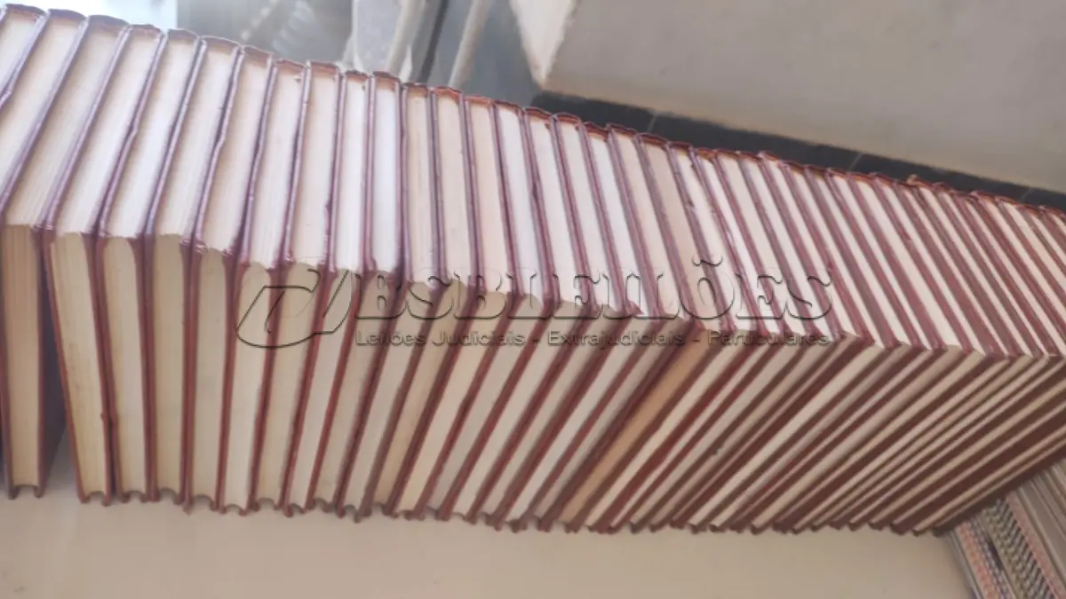 LOTE 641 - BIBLIOTECA DE HISTÓRIA - GRANDES PERSONAGENS DE TODOS OS TEMPOS - 40 VOLUMES (NO ESTADO)