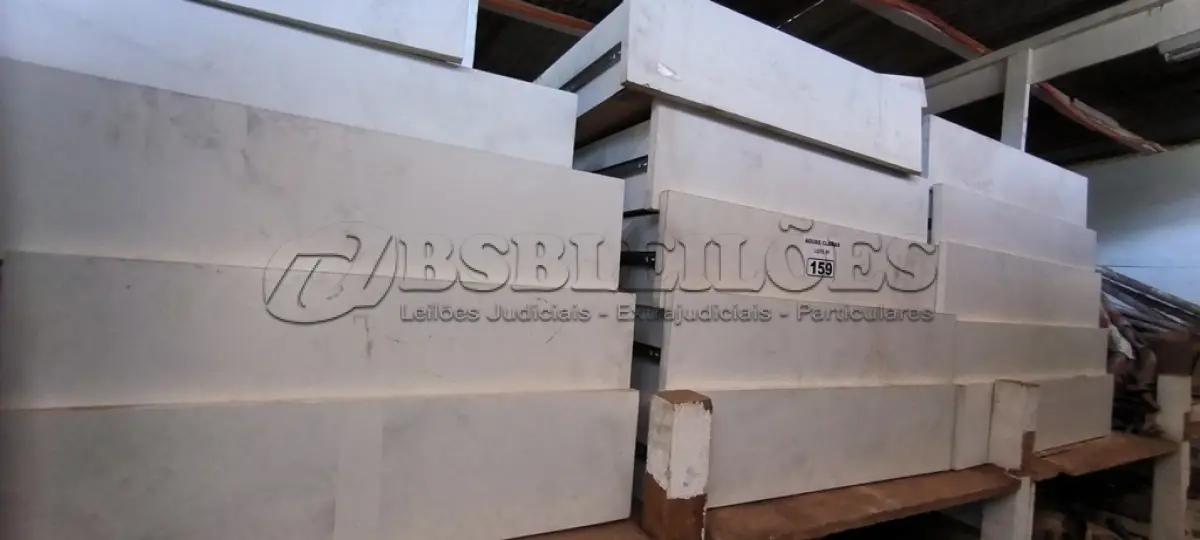 LOTE 159 - 01 LOTE COM GAVETAS EM MADEIRA (NO ESTADO)