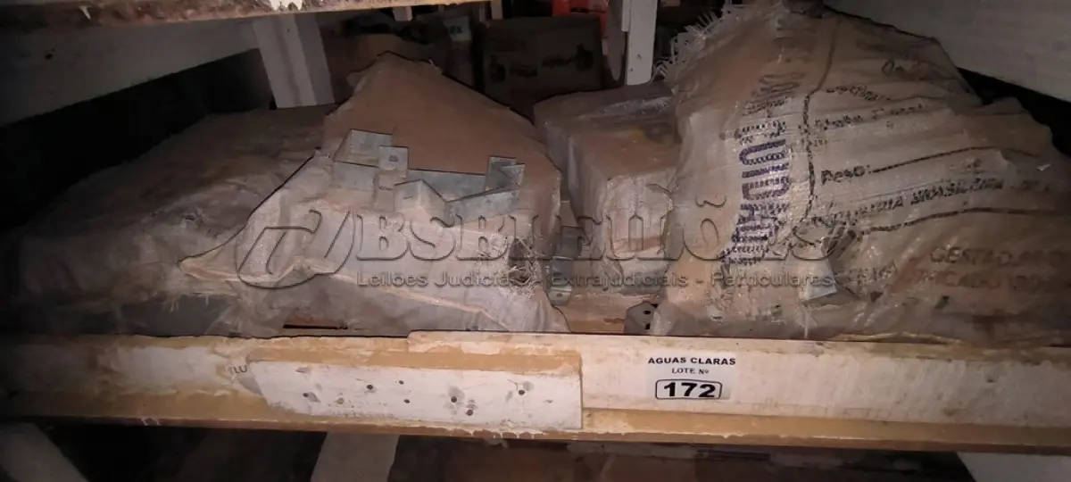 LOTE 172 - 01 LOTE COM SUPORTES EM GALVANIZADO (NO ESTADO)