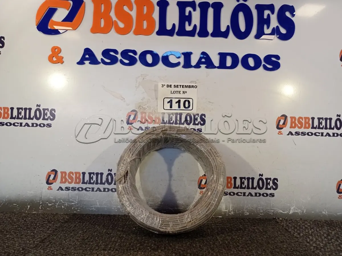 LOTE 110 - 01 ROLO DE CABO FLEXÍVEL 100M, 2,5MM NA COR CINZA. (NO ESTADO) ATENÇÃO! FAZER A VISITAÇÃO ANTES DE ARREMATAR, NÃO SABEMOS SE FUNCIONA. LEILÃO NÃO TEM GARANTIA E NEM DEVOLUÇÃO, SUJEITO A POSSÍVEIS AVARIAS VISÍVEIS/OCULTAS E/OU AUSÊNCIA DE COMPONENTES.