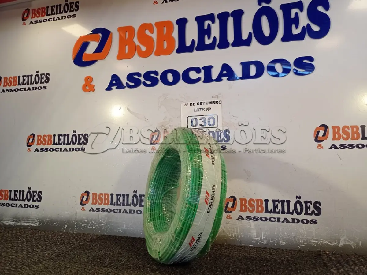 LOTE 030 - 01 ROLO DE CABO FLEXÍVEL 100M, 4MM NA COR VERDE. (NO ESTADO) ATENÇÃO! FAZER A VISITAÇÃO ANTES DE ARREMATAR, NÃO SABEMOS SE FUNCIONA. LEILÃO NÃO TEM GARANTIA E NEM DEVOLUÇÃO, SUJEITO A POSSÍVEIS AVARIAS VISÍVEIS/OCULTAS E/OU AUSÊNCIA DE COMPONENTES.