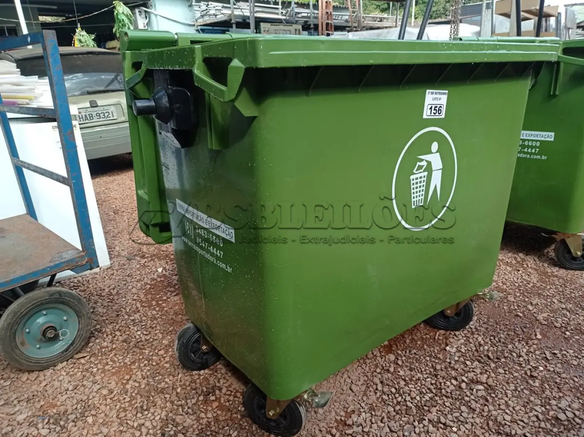 LOTE 156 - 01 CONTAINER HDPE EN840 660LITROS. (NO ESTADO) ATENÇÃO! FAZER A VISITAÇÃO ANTES DE ARREMATAR, NÃO SABEMOS SE FUNCIONA. LEILÃO NÃO TEM GARANTIA E NEM DEVOLUÇÃO, SUJEITO A POSSÍVEIS AVARIAS VISÍVEIS/OCULTAS E/OU AUSÊNCIA DE COMPONENTES.