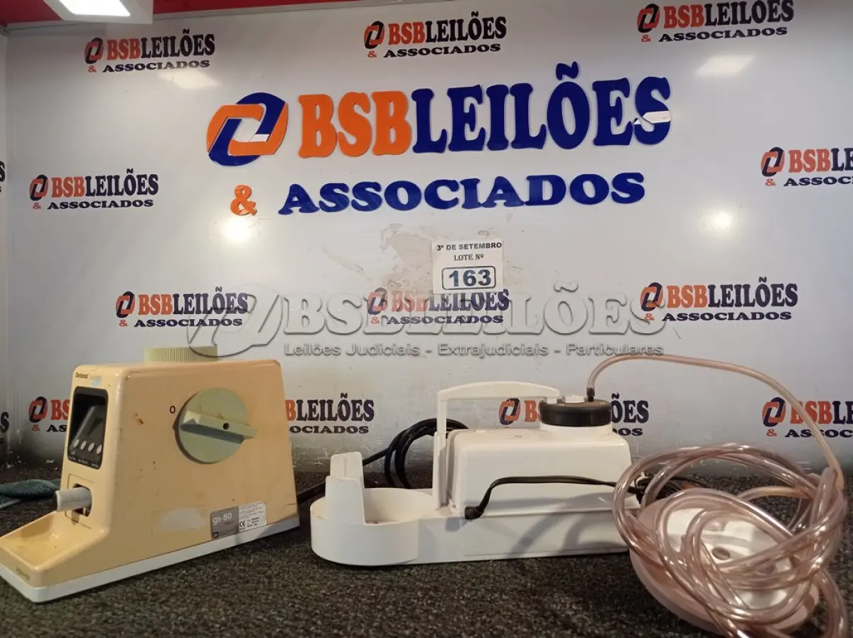 LOTE 163 - 01 AMALGAMADOR E 01 MICRO ASPIRADOR ODONTOLÓGICO. (NO ESTADO) ATENÇÃO! FAZER A VISITAÇÃO ANTES DE ARREMATAR, NÃO SABEMOS SE FUNCIONA. LEILÃO NÃO TEM GARANTIA E NEM DEVOLUÇÃO, SUJEITO A POSSÍVEIS AVARIAS VISÍVEIS/OCULTAS E/OU AUSÊNCIA DE COMPONENTES.