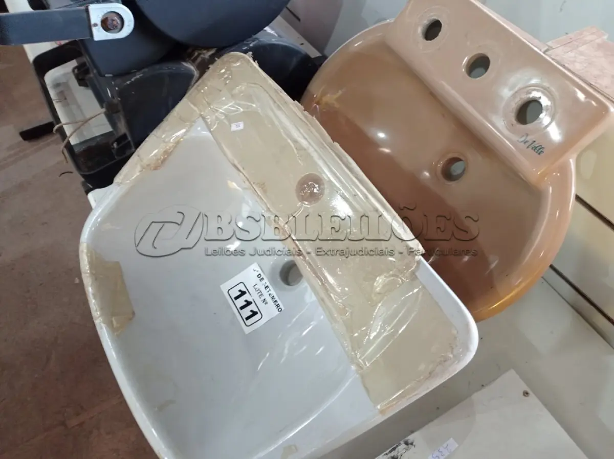 LOTE 111 - 02 CUBAS MARCAS E MODELOS DIVERSOS. (NO ESTADO) ATENÇÃO! FAZER A VISITAÇÃO ANTES DE ARREMATAR, NÃO SABEMOS SE FUNCIONA. LEILÃO NÃO TEM GARANTIA E NEM DEVOLUÇÃO, SUJEITO A POSSÍVEIS AVARIAS VISÍVEIS/OCULTAS E/OU AUSÊNCIA DE COMPONENTES.