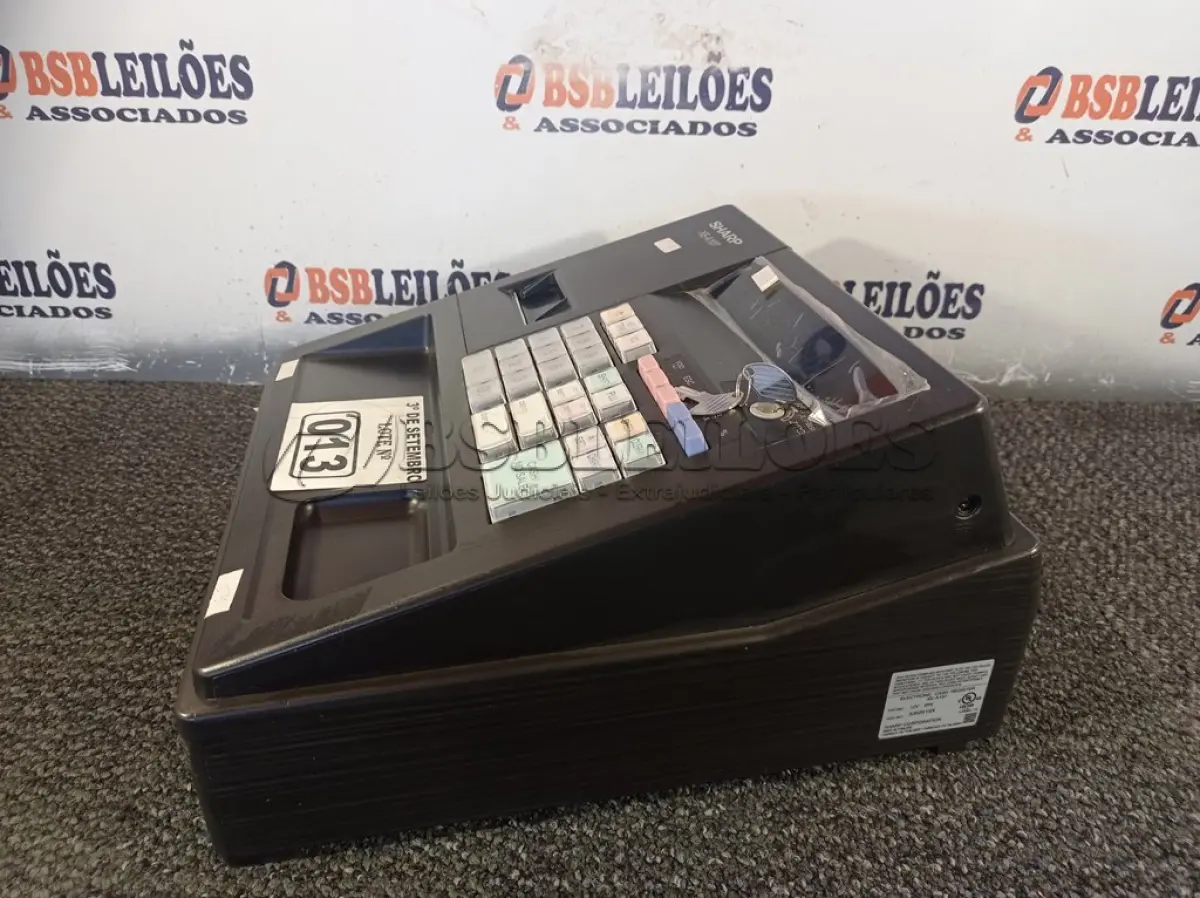LOTE 013 - 01 CAIXA REGISTRADORA MARCA SHARP MODELO XE-A107. (NO ESTADO) ATENÇÃO! FAZER A VISITAÇÃO ANTES DE ARREMATAR, NÃO SABEMOS SE FUNCIONA. LEILÃO NÃO TEM GARANTIA E NEM DEVOLUÇÃO, SUJEITO A POSSÍVEIS AVARIAS VISÍVEIS/OCULTAS E/OU AUSÊNCIA DE COMPONENTES.