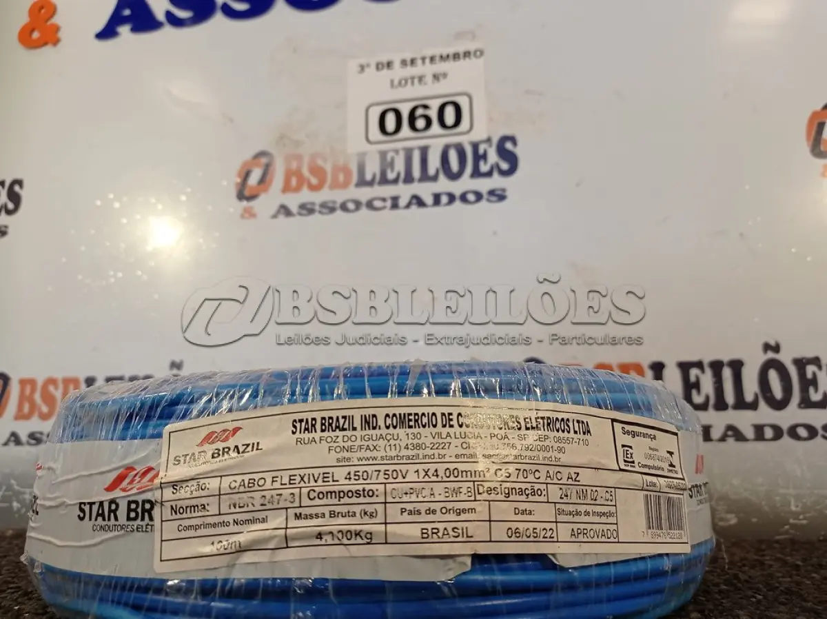 LOTE 060 - 01 ROLO DE CABO FLEXÍVEL 100M, 4MM NA COR AZUL. (NO ESTADO) ATENÇÃO! FAZER A VISITAÇÃO ANTES DE ARREMATAR, NÃO SABEMOS SE FUNCIONA. LEILÃO NÃO TEM GARANTIA E NEM DEVOLUÇÃO, SUJEITO A POSSÍVEIS AVARIAS VISÍVEIS/OCULTAS E/OU AUSÊNCIA DE COMPONENTES.