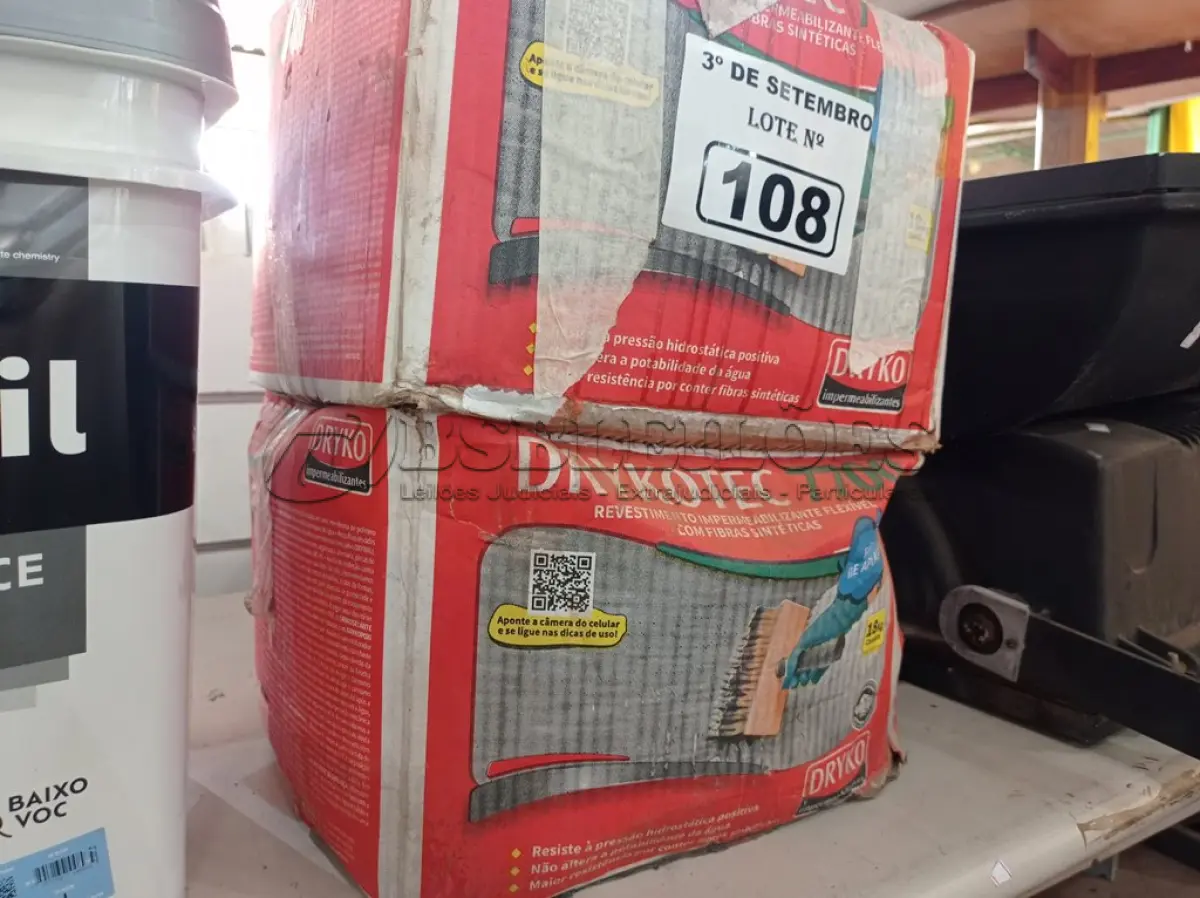 LOTE 108 - 02 CAIXAS DE REVESTIMENTO IMPERMEABILIZANTE FLEXÍVEL DRYKOTEC 7700 18KG. (NO ESTADO) ATENÇÃO! FAZER A VISITAÇÃO ANTES DE ARREMATAR, NÃO SABEMOS SE FUNCIONA. LEILÃO NÃO TEM GARANTIA E NEM DEVOLUÇÃO, SUJEITO A POSSÍVEIS AVARIAS VISÍVEIS/OCULTAS E/OU AUSÊNCIA DE COMPONENTES.