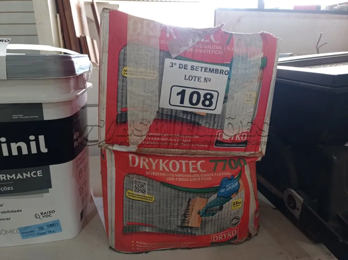 LOTE 108 - 02 CAIXAS DE REVESTIMENTO IMPERMEABILIZANTE FLEXÍVEL DRYKOTEC 7700 18KG. (NO ESTADO) ATENÇÃO! FAZER A VISITAÇÃO ANTES DE ARREMATAR, NÃO SABEMOS SE FUNCIONA. LEILÃO NÃO TEM GARANTIA E NEM DEVOLUÇÃO, SUJEITO A POSSÍVEIS AVARIAS VISÍVEIS/OCULTAS E/OU AUSÊNCIA DE COMPONENTES.