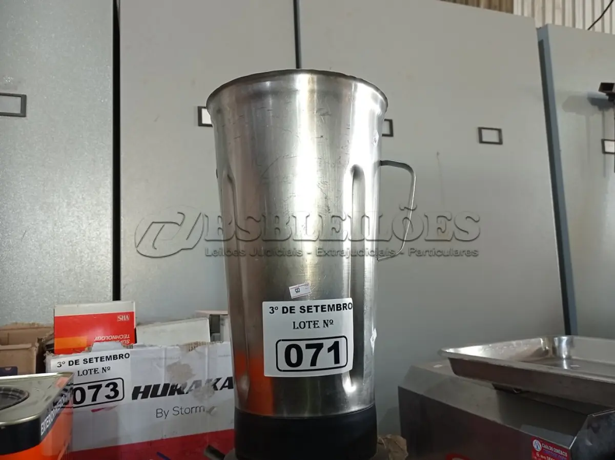 LOTE 071 - 01 LIQUIDIFICADOR INDUSTRIAL MARCA POLI. (NO ESTADO) ATENÇÃO! FAZER A VISITAÇÃO ANTES DE ARREMATAR, NÃO SABEMOS SE FUNCIONA. LEILÃO NÃO TEM GARANTIA E NEM DEVOLUÇÃO, SUJEITO A POSSÍVEIS AVARIAS VISÍVEIS/OCULTAS E/OU AUSÊNCIA DE COMPONENTES.