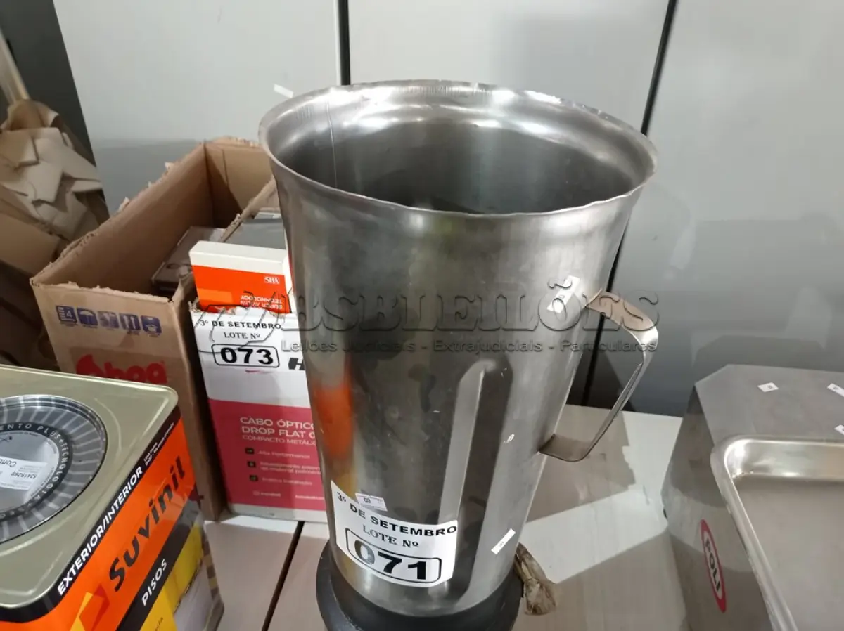 LOTE 071 - 01 LIQUIDIFICADOR INDUSTRIAL MARCA POLI. (NO ESTADO) ATENÇÃO! FAZER A VISITAÇÃO ANTES DE ARREMATAR, NÃO SABEMOS SE FUNCIONA. LEILÃO NÃO TEM GARANTIA E NEM DEVOLUÇÃO, SUJEITO A POSSÍVEIS AVARIAS VISÍVEIS/OCULTAS E/OU AUSÊNCIA DE COMPONENTES.