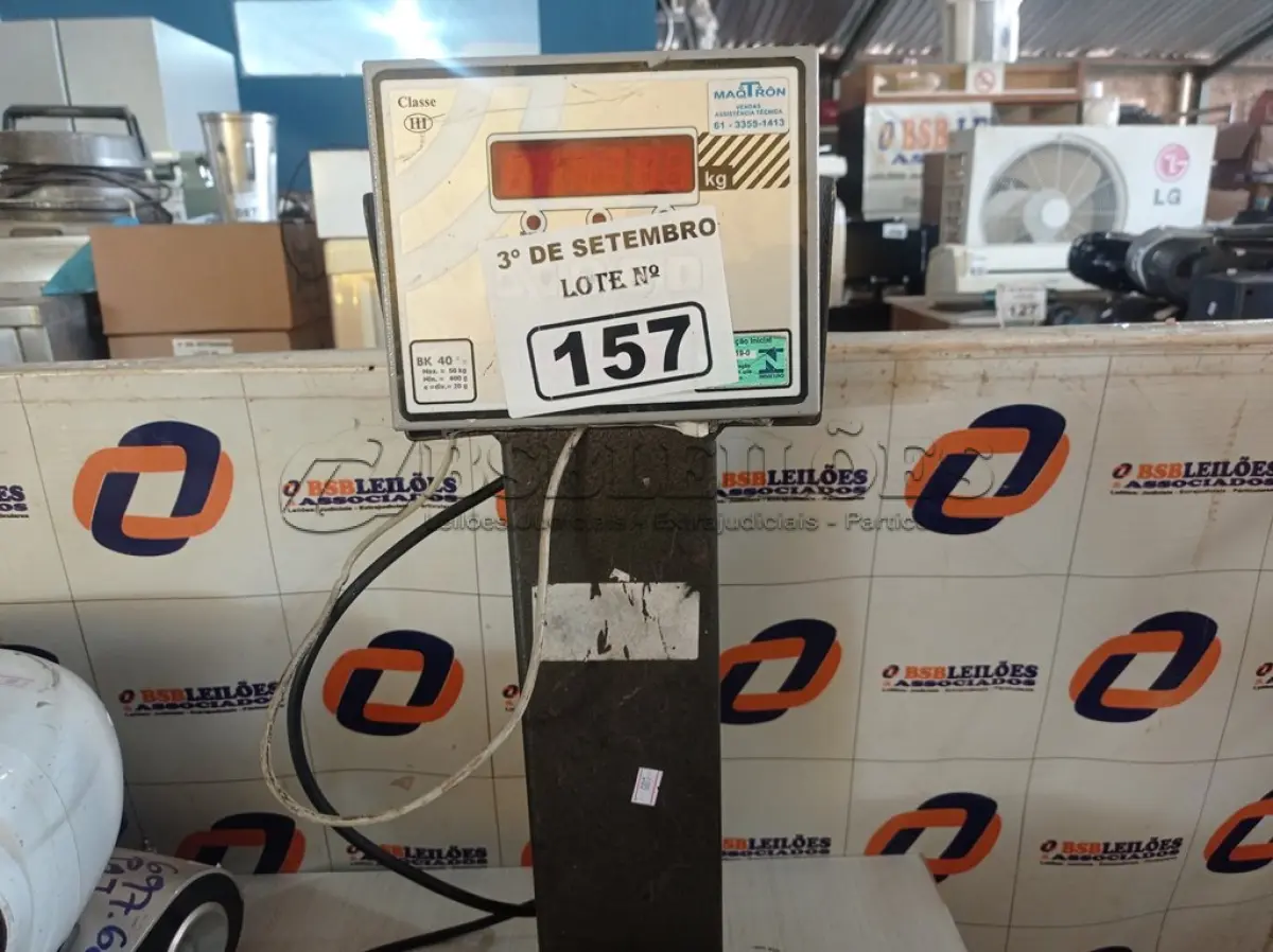 LOTE 157 - 01 BALANÇA ELETRÔNICA MARCA BALMAK CAPACIDADE 50KG. (NO ESTADO) ATENÇÃO! FAZER A VISITAÇÃO ANTES DE ARREMATAR, NÃO SABEMOS SE FUNCIONA. LEILÃO NÃO TEM GARANTIA E NEM DEVOLUÇÃO, SUJEITO A POSSÍVEIS AVARIAS VISÍVEIS/OCULTAS E/OU AUSÊNCIA DE COMPONENTES.